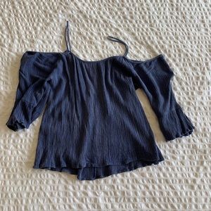 Open shoulder boho shirt